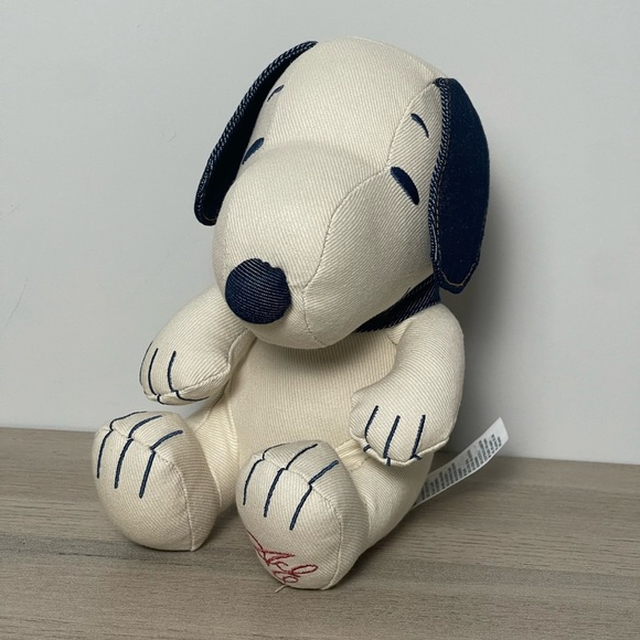 American Eagle x Peanuts | Snoopy Denim Plush Limited Edition - Picture 1 of 6